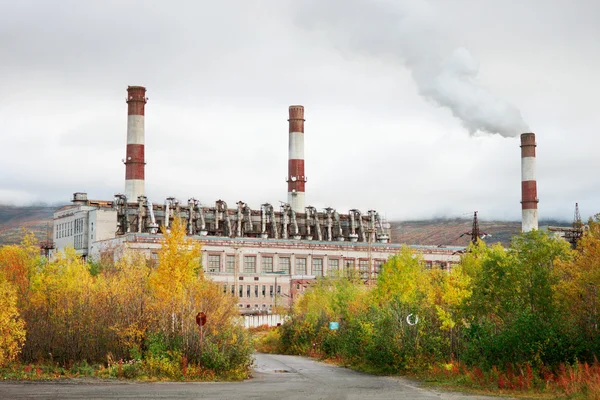 Centrale termica nel nord della Russia — Foto Stock