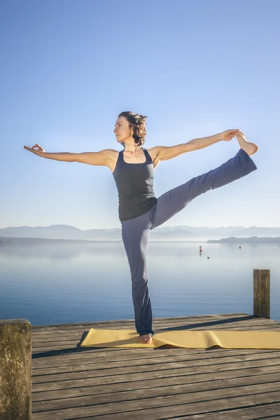 Donna di yoga — Foto Stock