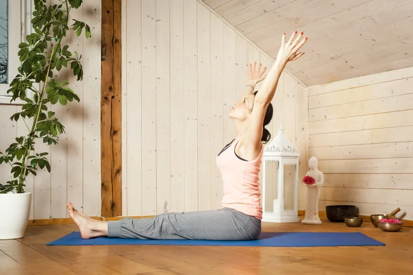 Yoga-Frau — Stockfoto