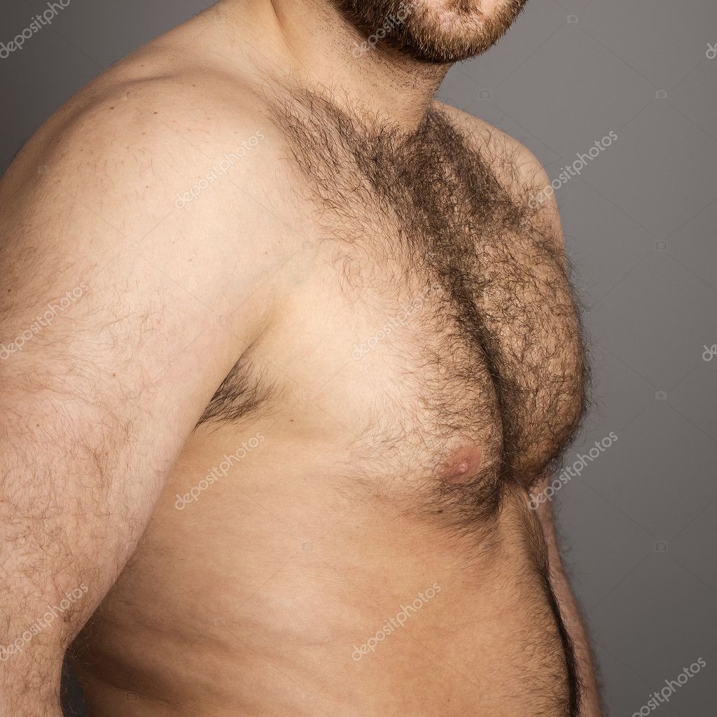 Der haare mann auf brust Körperbehaarung bei