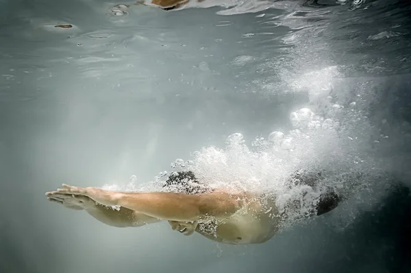 Male pool diving — Stock Photo, Image