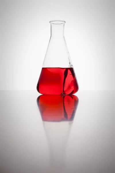 Bottiglia di vetro laboratorio — Foto Stock