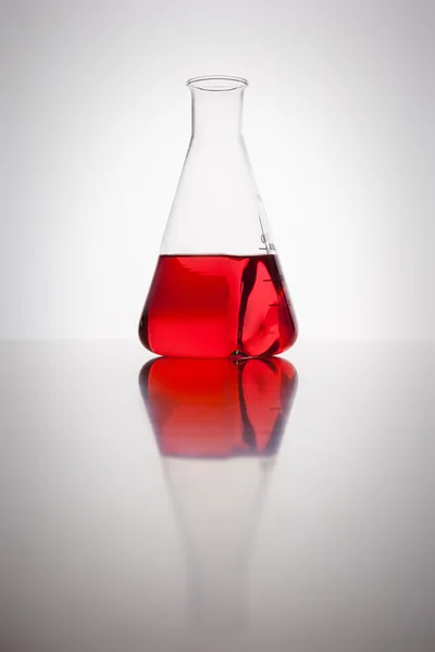 Bouteille en verre laboratoire — Photo