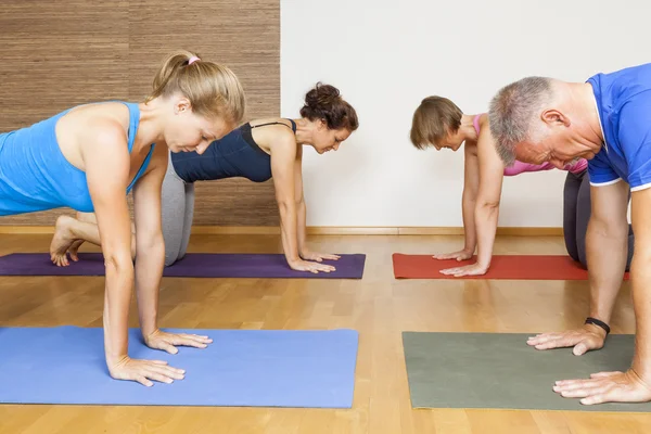 Yoga egzersiz — Stok fotoğraf