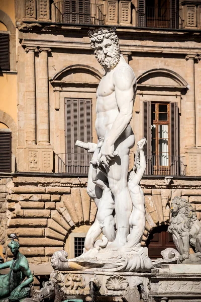 Neptunus skulptur — Stockfoto