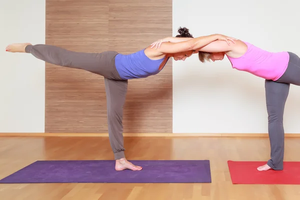 Yoga-Übungen — Stockfoto