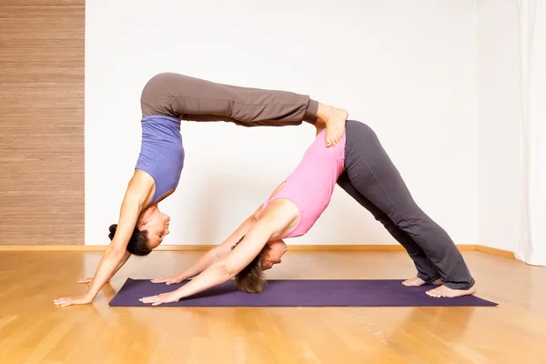 Yoga-Übungen — Stockfoto