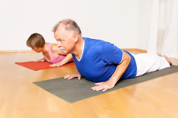 Yoga-Übungen — Stockfoto