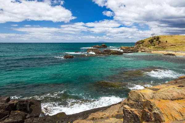 Mer avec de petites vagues — Photo