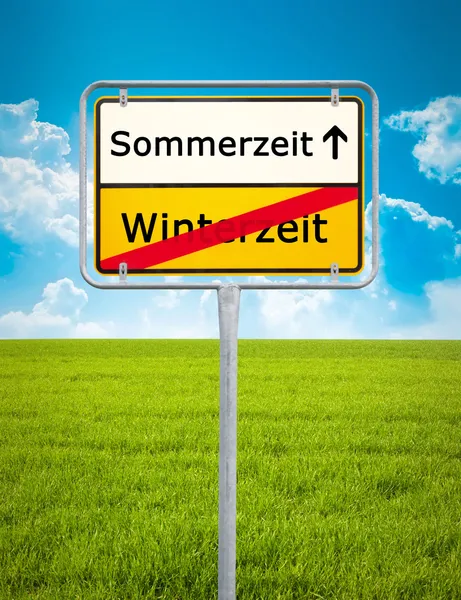 Sommerzeit deutsches Ortsschild — Stockfoto