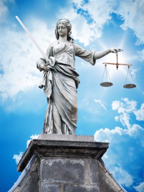 Justitia heykeli