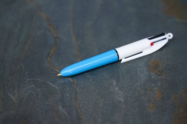 Das Bild Eines Billigen Kugelschreibers — Stockfoto