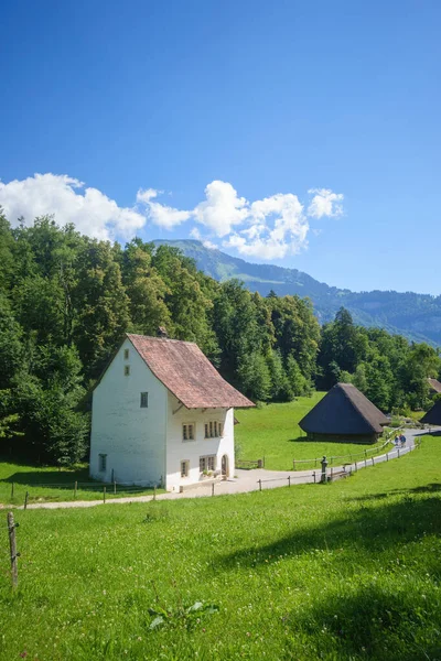 Image Idyllic Farmhouse Swiss Alps —  Fotos de Stock