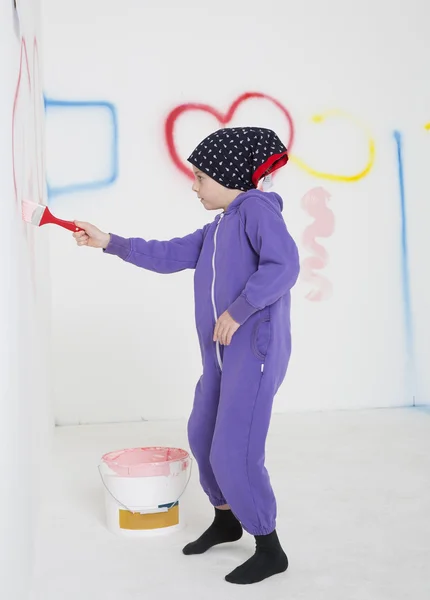 Young Girl Painting — Stock Photo, Image