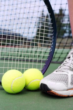 tenis oyuncusu bacak nesnelerle