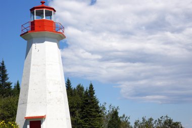 deniz feneri ve mavi gökyüzü