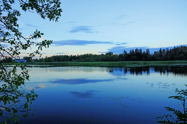 Night fall on a pond — Stock Photo, Image