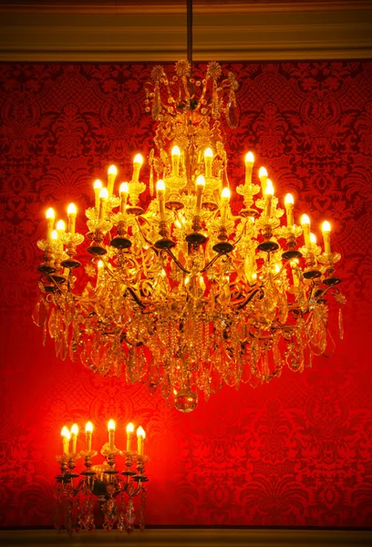 Magnifico lampadario vintage in cristallo — Foto Stock