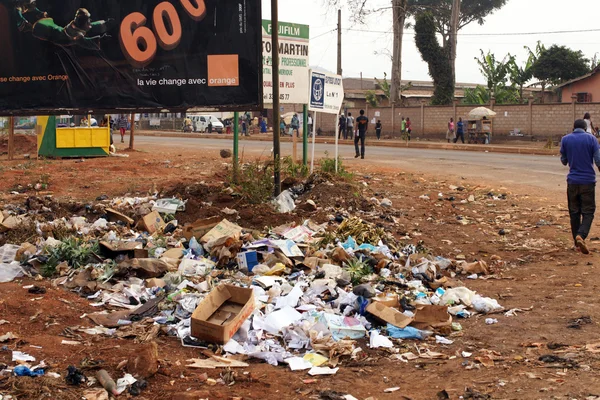 Szemét a közúti Afrikában — Stock Fotó