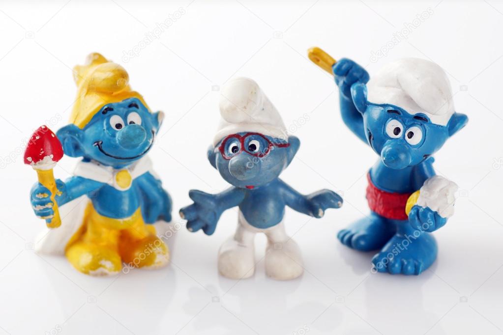 list of smurf characters with pictures
