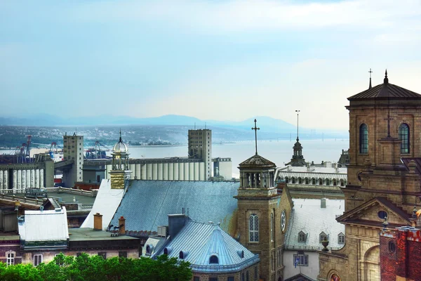 Au-dessus des toits du Vieux-Québec — Photo