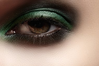 Makro çekim güzel kadının yüz bölümü. Sağlık, kozmetik ve makyaj