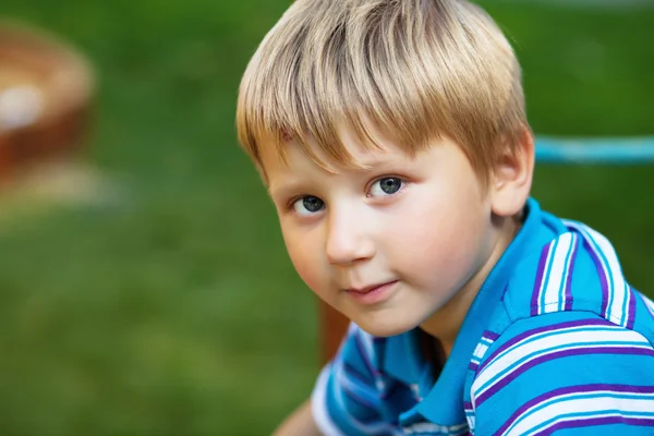 Blond boy outdoors — Stock Photo, Image