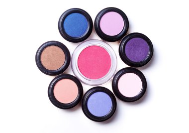 Göz gölgeler kadar yapmak