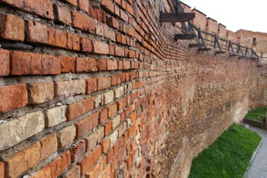 Brickwall yan tarafından