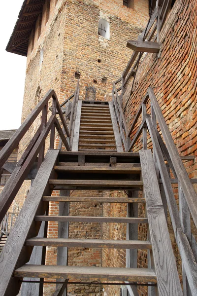 Scale di legno per il vecchio castello — Foto Stock