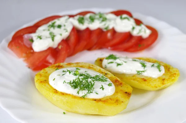 Baked potato with cottage — Stock Photo, Image