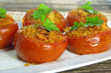  doldurulmuş domates fırında 