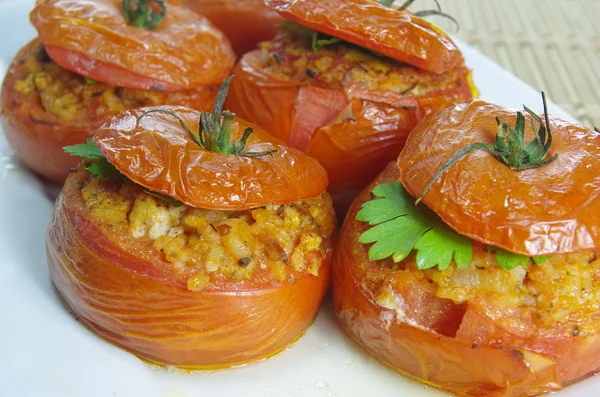 Gebackene gefüllte Tomaten — Stockfoto