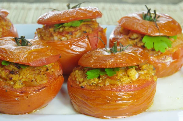 Baked stuffed tomatoes — Stock Photo, Image