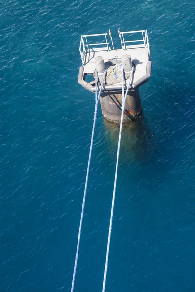 Dos cuerdas azules para amarre de barcos — Foto de Stock