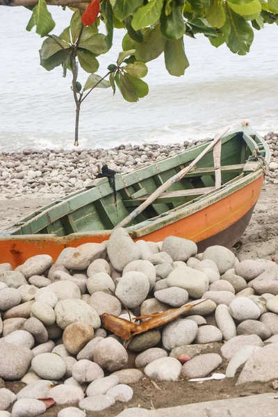 Bateau Vert et Orange Vertical — Photo