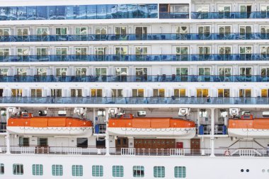 hayat tarafından mavi ve beyaz balkon sallar