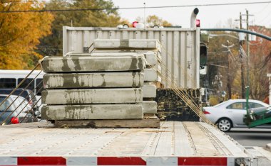 düz yatak kamyon prekast beton döşeme