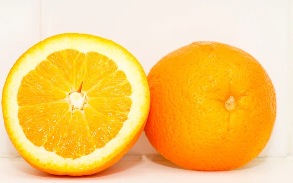 Orange Cut in Half — Stock Photo, Image