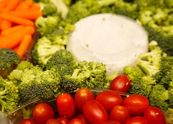 Vegetable Tray with Dip — Stock Photo, Image