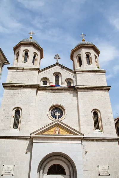 Kotor kilise gökyüzü altında
