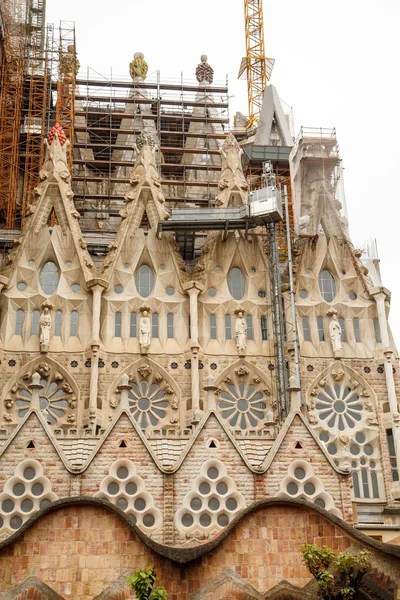 Статуї на фасадні Sagrada Familia — стокове фото