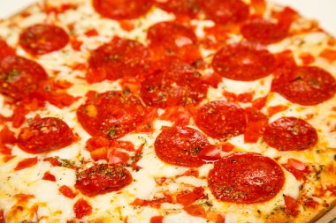 sıcak biberli peynirli pizza