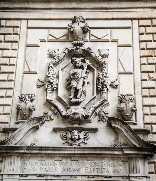 Latina Crest no antigo muro de Barcelona — Fotografia de Stock