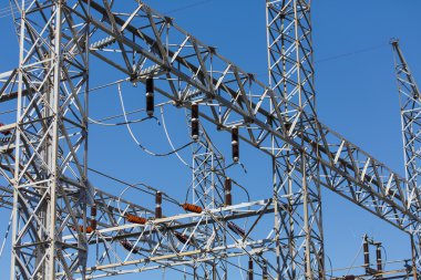 Trafo Merkezi üzerinde yıldırım arrestors