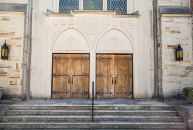 iki eski kilise kapıları