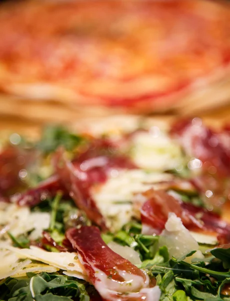 Duas pizzas — Fotografia de Stock