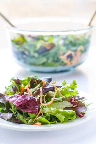 Jantar Salada com tigela no fundo — Fotografia de Stock