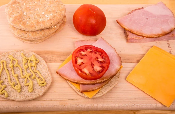 Making Ham and Cheese Sandwich — Stock Photo, Image