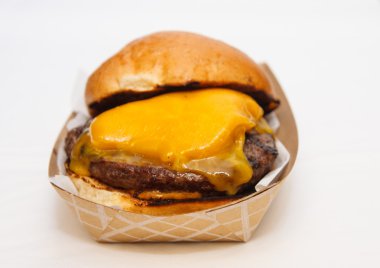 eve servis çizburger